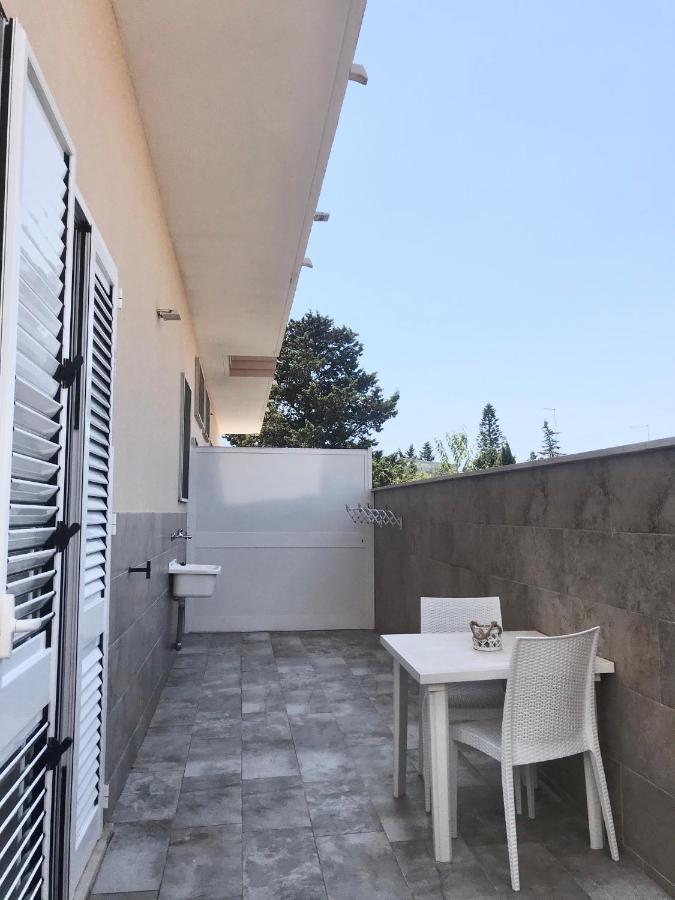 Monolocali White Angel Apartments 切萨雷奥港 外观 照片