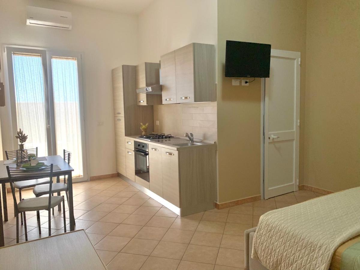 Monolocali White Angel Apartments 切萨雷奥港 外观 照片