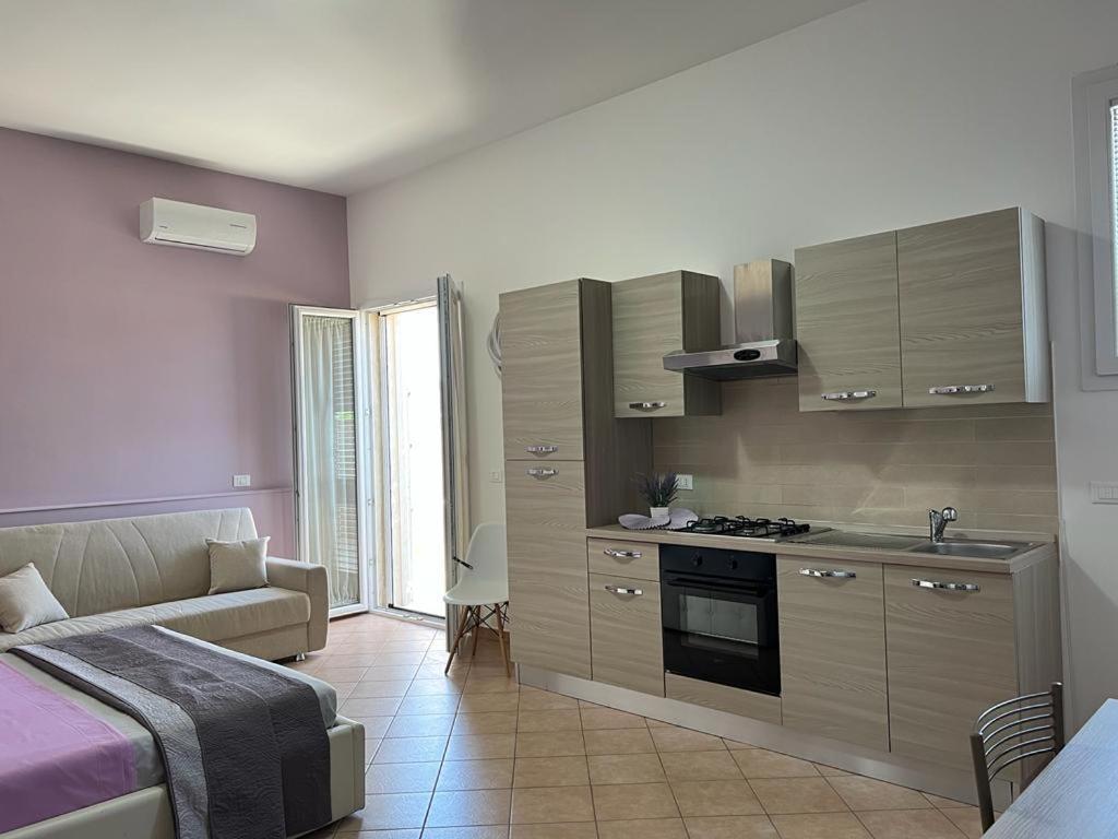Monolocali White Angel Apartments 切萨雷奥港 外观 照片