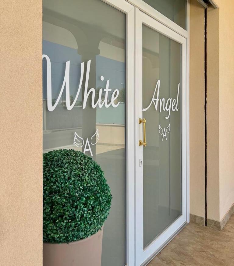 Monolocali White Angel Apartments 切萨雷奥港 外观 照片