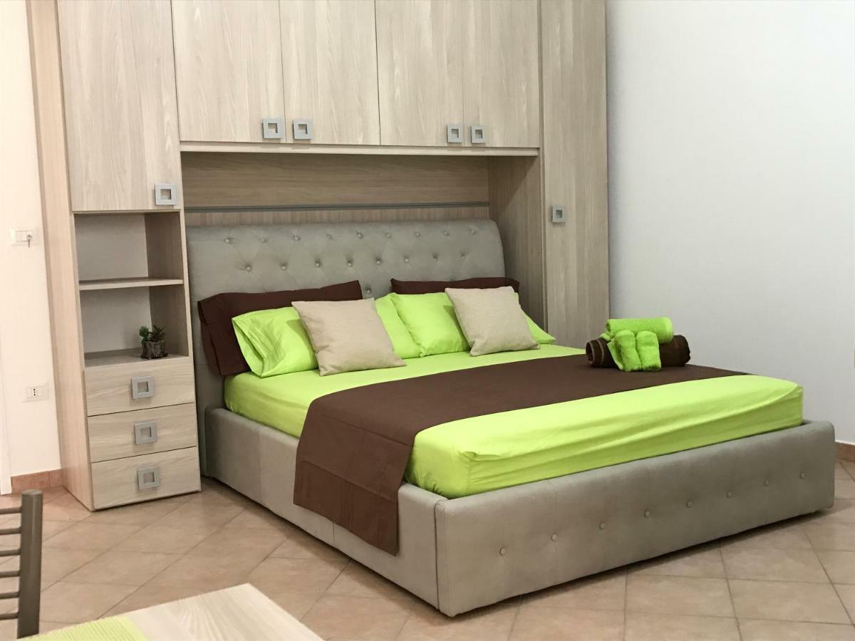 Monolocali White Angel Apartments 切萨雷奥港 外观 照片