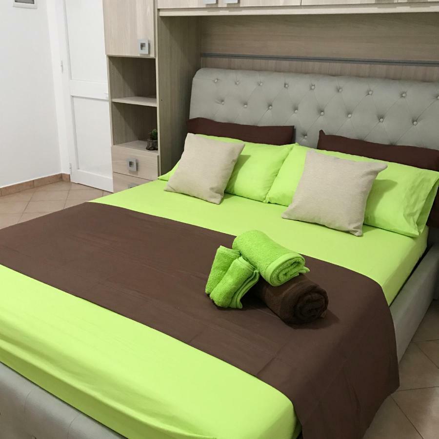 Monolocali White Angel Apartments 切萨雷奥港 外观 照片